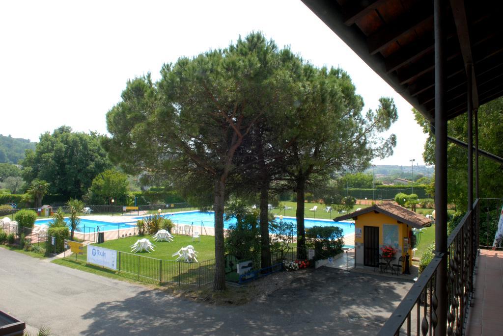 Camping La Rocca Manerba del Garda Exterior foto