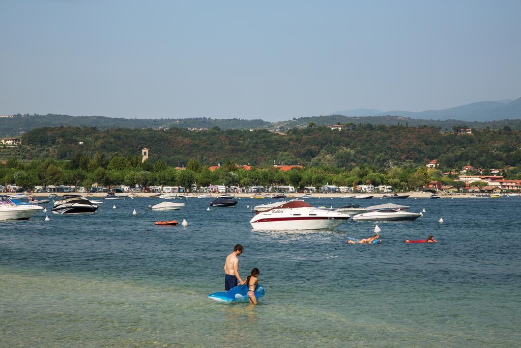 Camping La Rocca Manerba del Garda Exterior foto