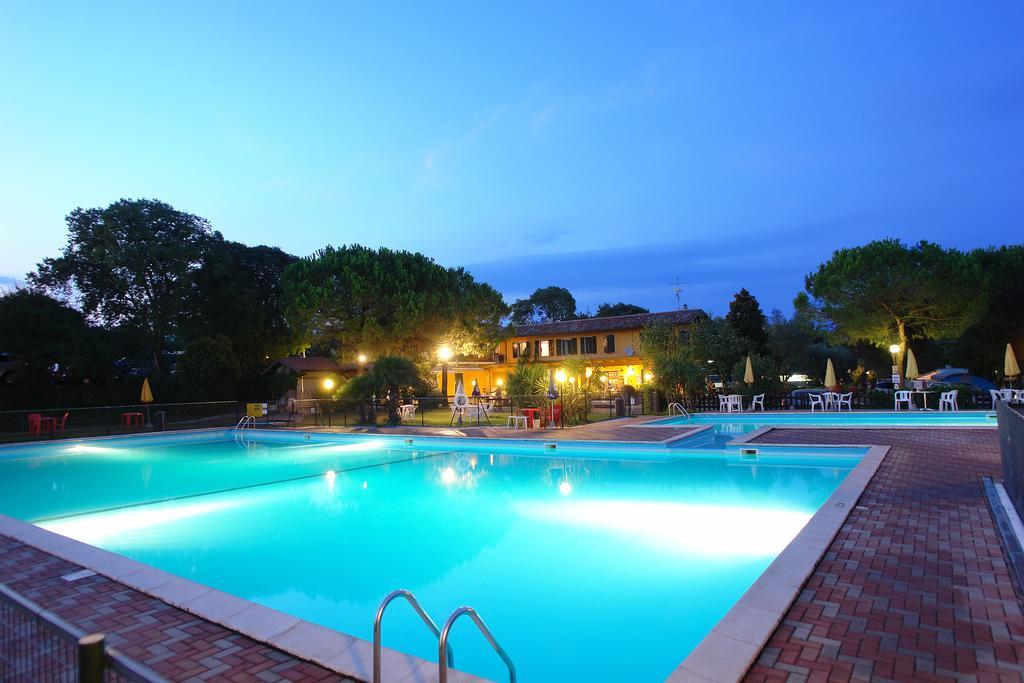 Camping La Rocca Manerba del Garda Exterior foto