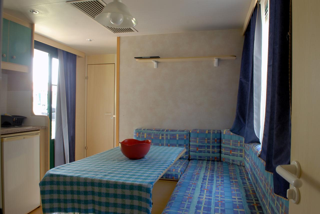Camping La Rocca Manerba del Garda Exterior foto