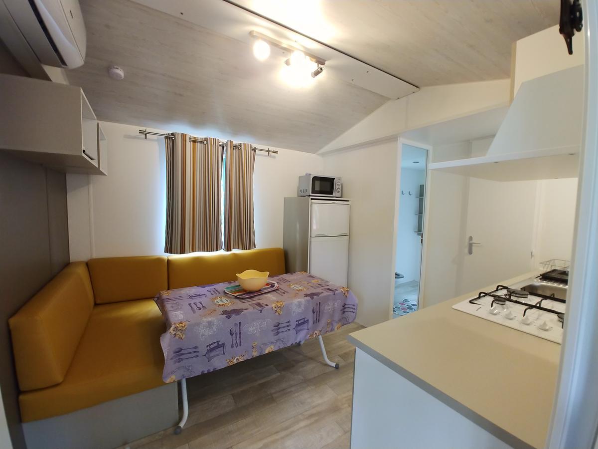 Camping La Rocca Manerba del Garda Exterior foto